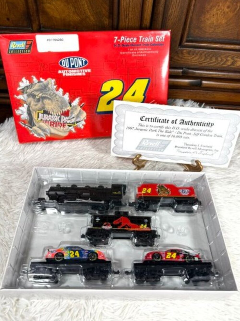 Vintage Jeff Gordon #24 Jurassic Park THE RIDE 7pc H.O. Scale Diecast Train Set
